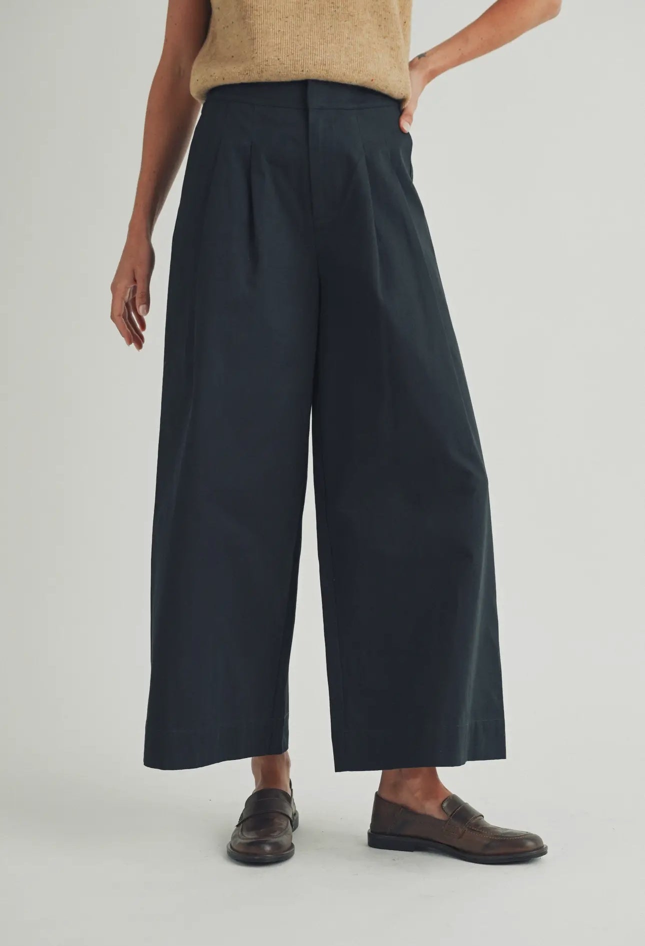 Navy Pleated Wide Leg Pant - harris boulevard