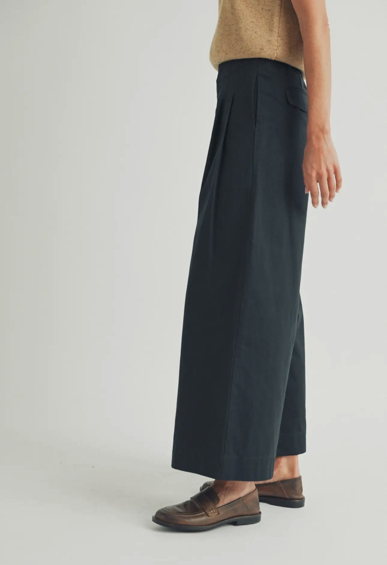 Navy Pleated Wide Leg Pant - harris boulevard