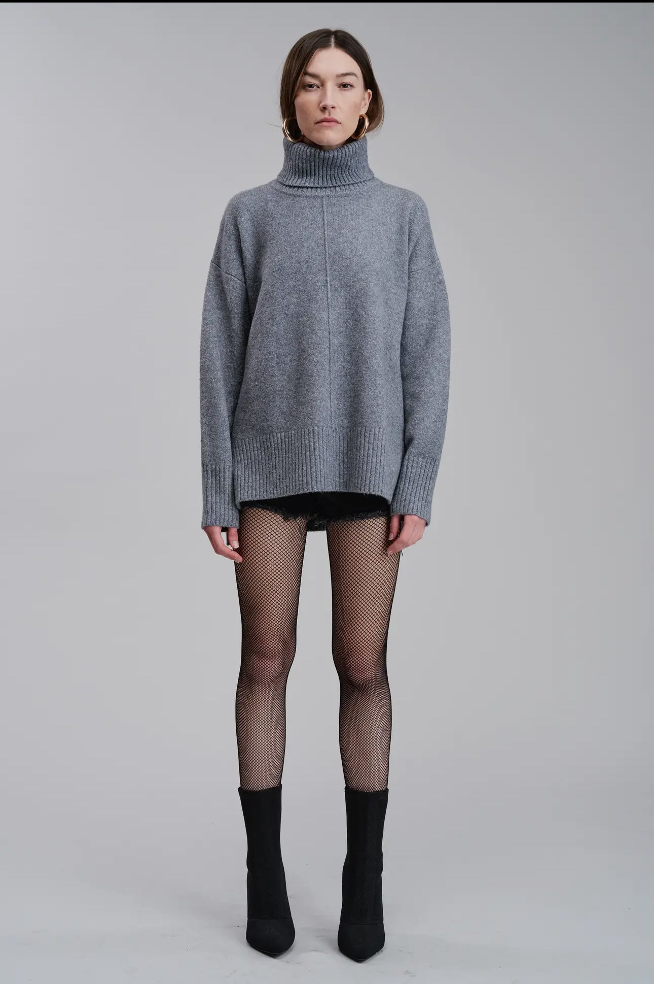 Oversized Gray Turtleneck - harris boulevard