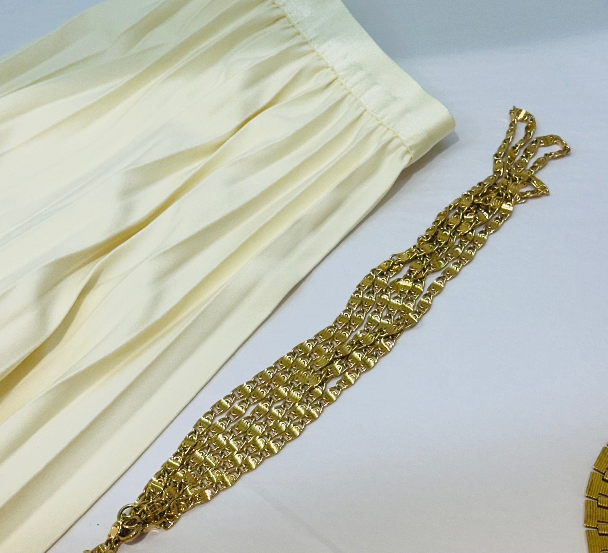 Vintage Chain Necklace - harris boulevard