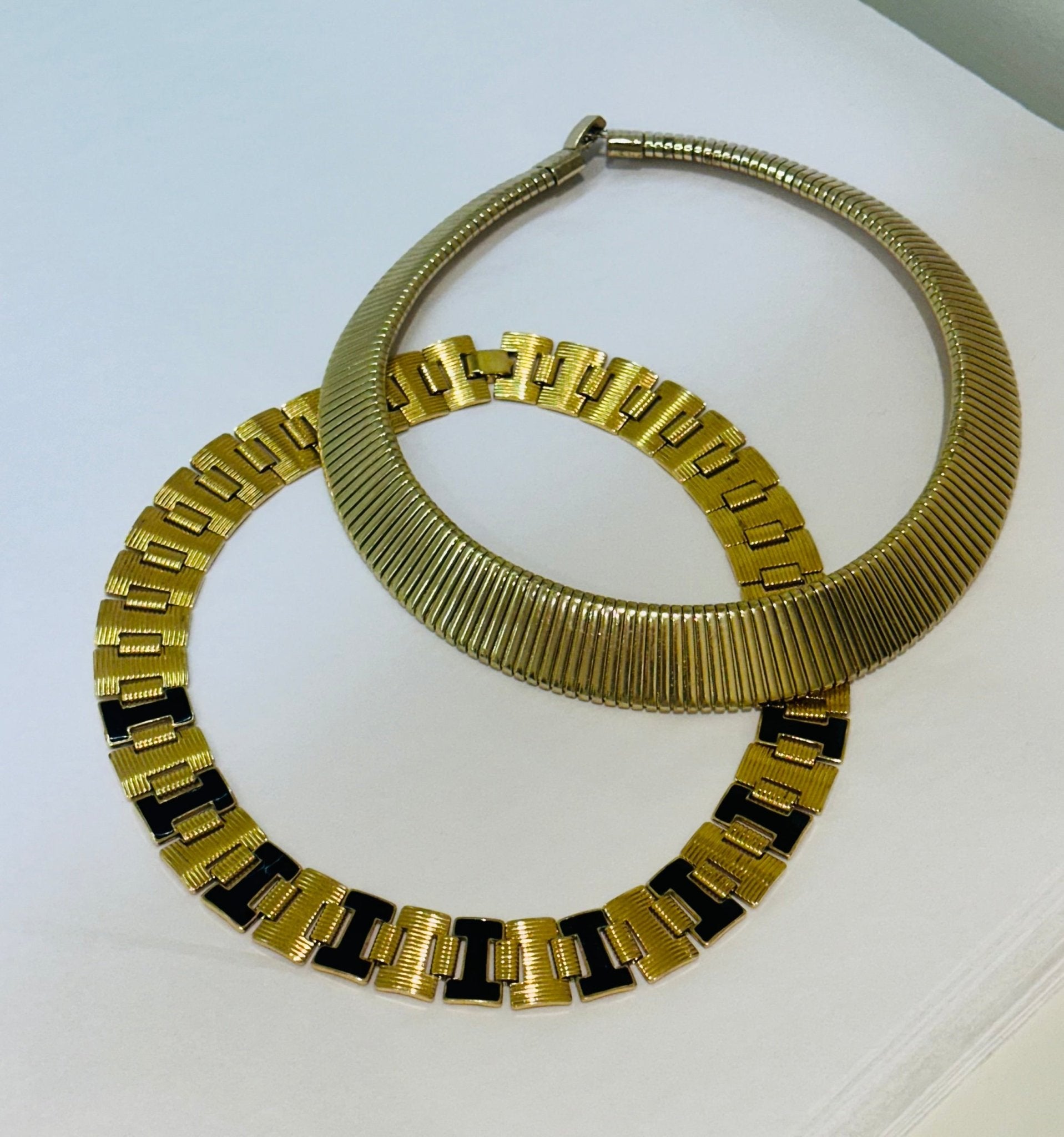 Vintage Gold Collar - harris boulevard