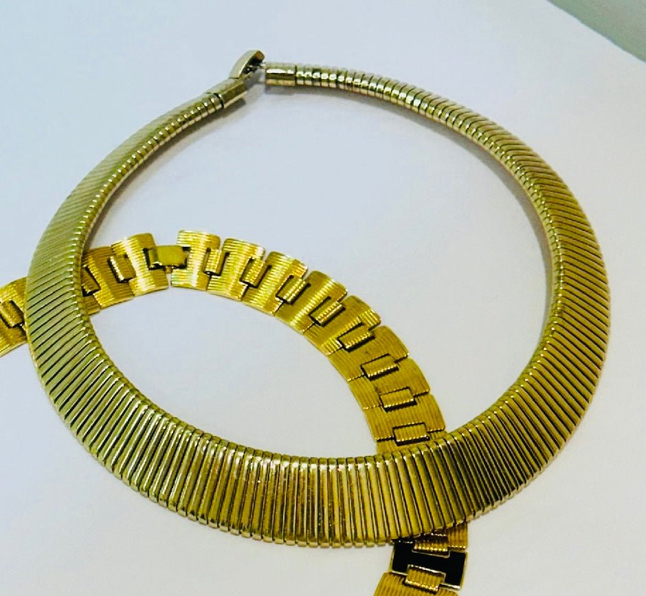 Vintage Gold Collar - harris boulevard
